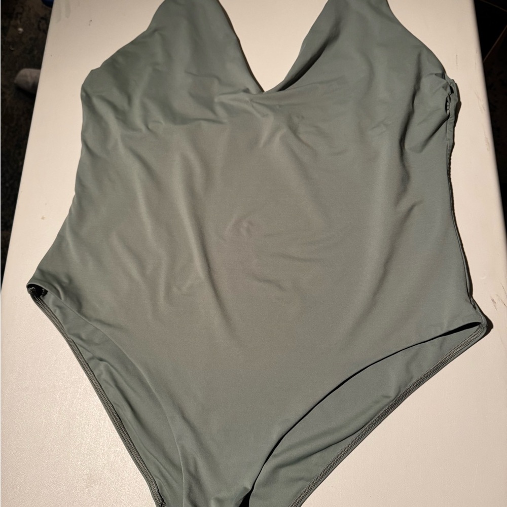 Everlane V-neck One-Piece Swimsuit, XXL